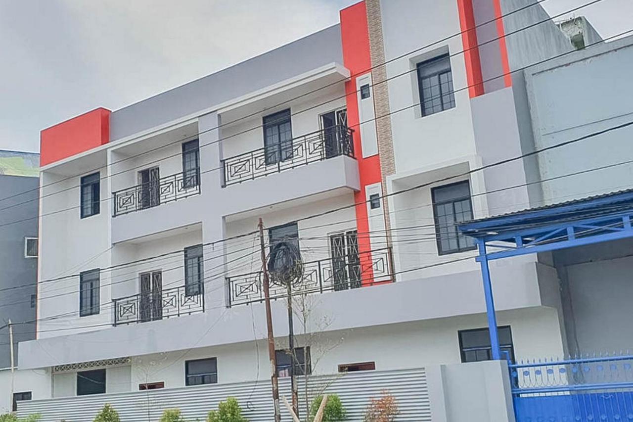 Mahkota Residence Mitra Reddoorz Караванг Екстериор снимка